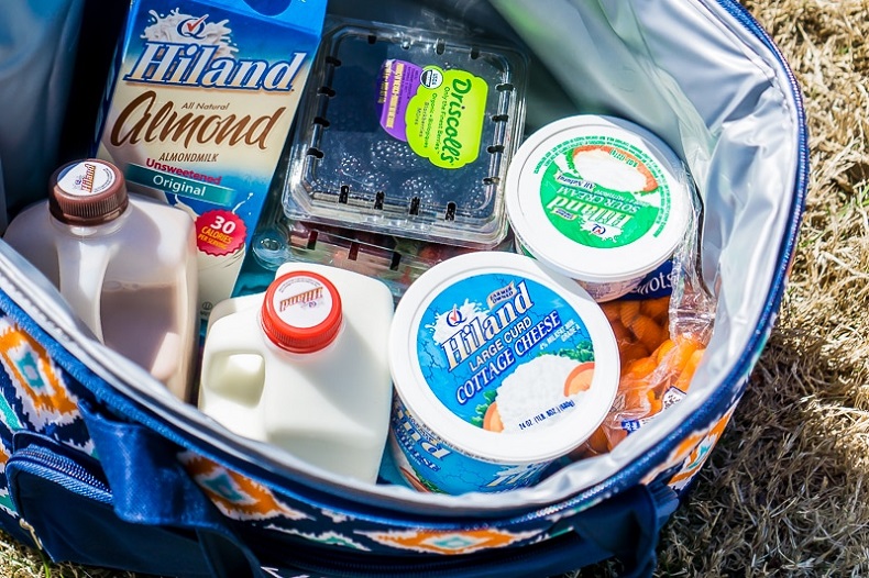 Đặt vé máy bay giá rẻ có được mang đồ ăn lên máy bay không?